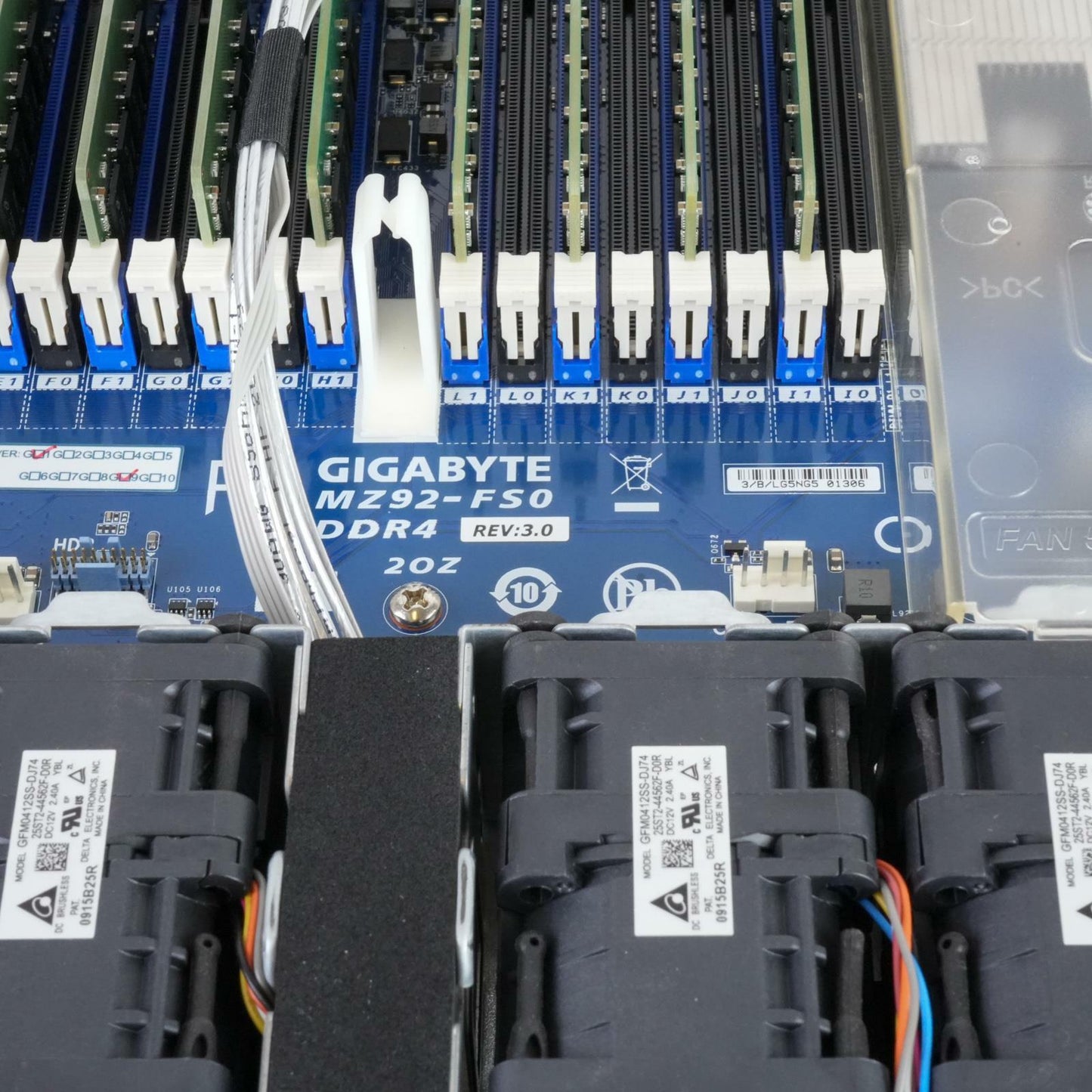 Gigabyte R182-Z90 MZ92-FS0 2x AMD EPYC 7413 2.65GHz 24C 256GB SAS3108 1U Server
