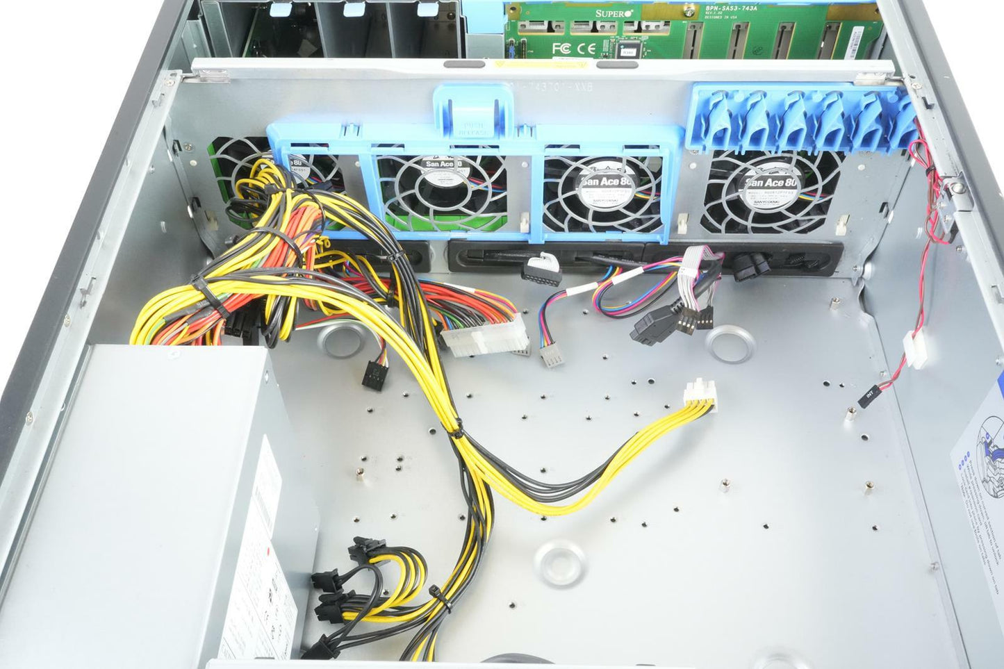 SUPERMICRO SuperChassis CSE-743AC-1K26B-SQ Black 4U Tower Server Case 1200W